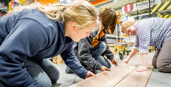 Women at work / Hornbach
