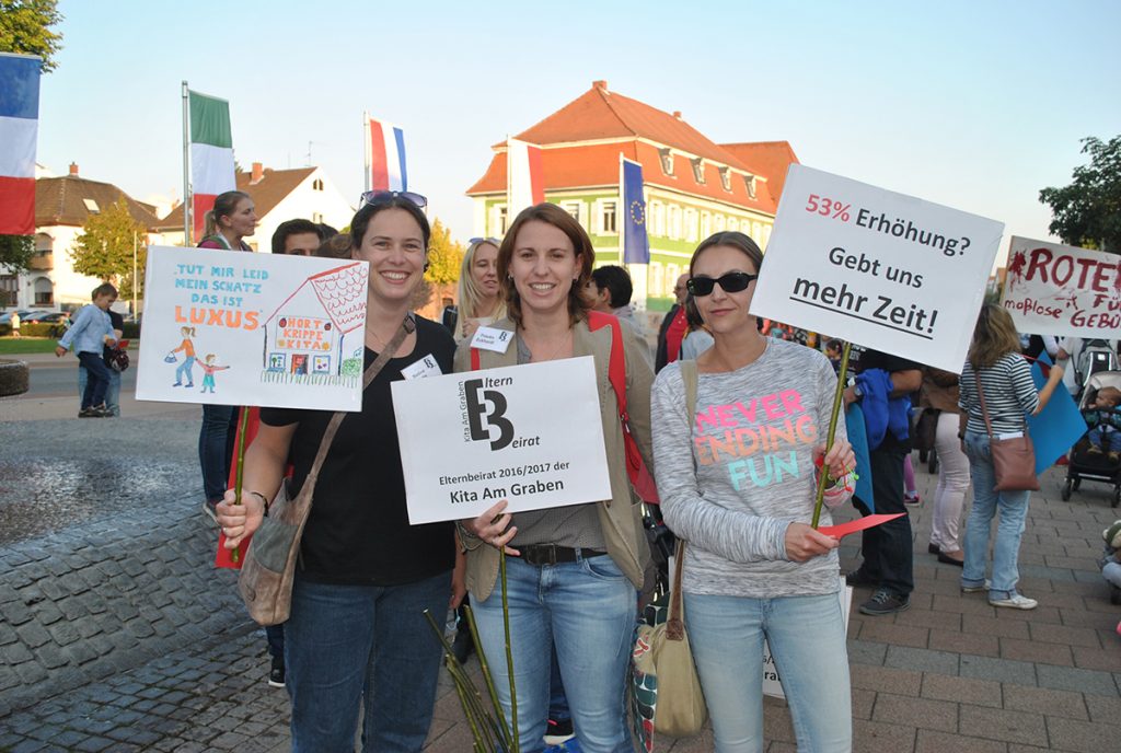 Der Kita-Besuch als Luxus? Auf dem Europaplatz war die Meinung hierzu eindeutig. Foto: Benjamin Kloos